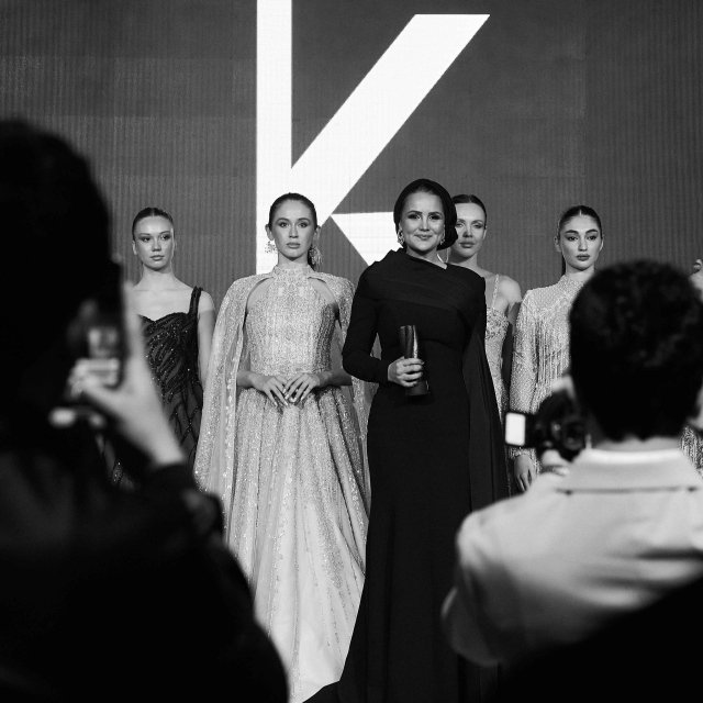 Recognized for her standout designs, Tuba Karaca receives the &ldquo;Famous Fashion Designer of the Year&rdquo; title at The Globe Gala.